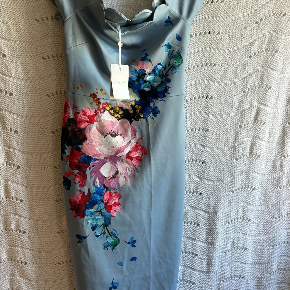 🛍️🛍️ HOST PICK 🎁 TED BAKER Hailly Raspberry-Ripple-Print Off-the-Shoulde… - Picture 8 of 13